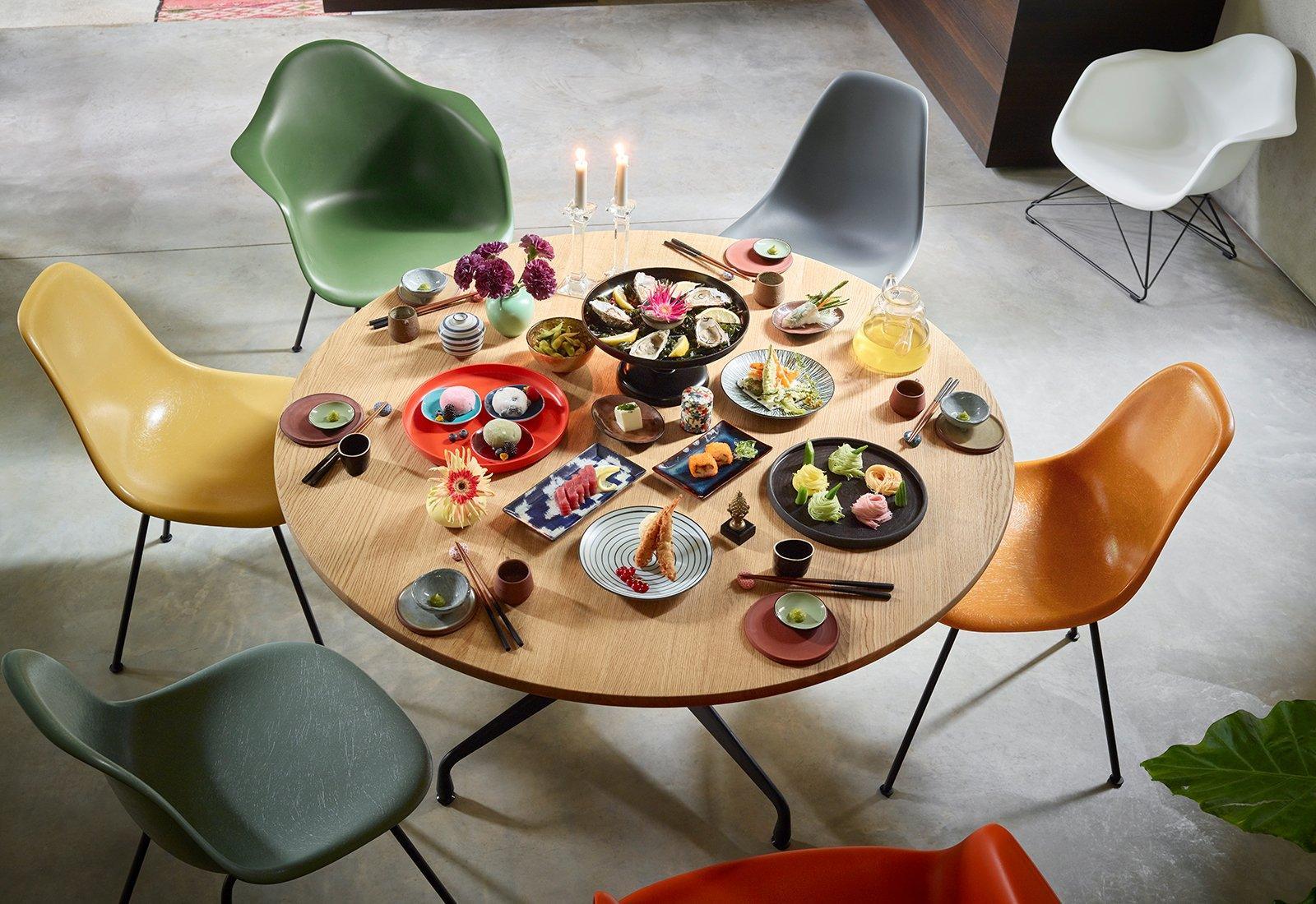 Eames RE DAX Armchair | Upholstered