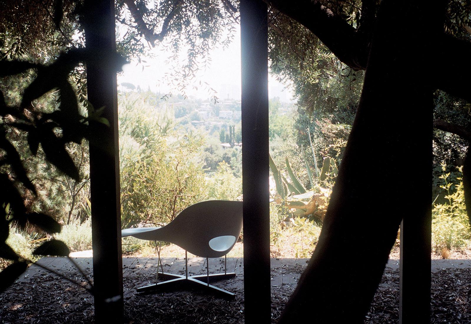 Eames La Chaise