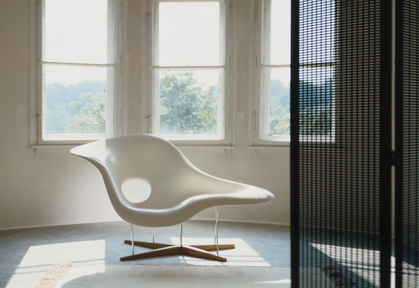 Eames La Chaise, 1948