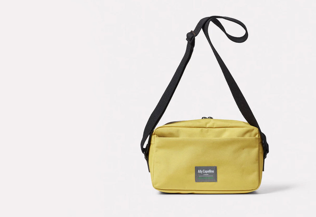 Hotspur Travel Cycle Crossbody Bag, Ally capellino