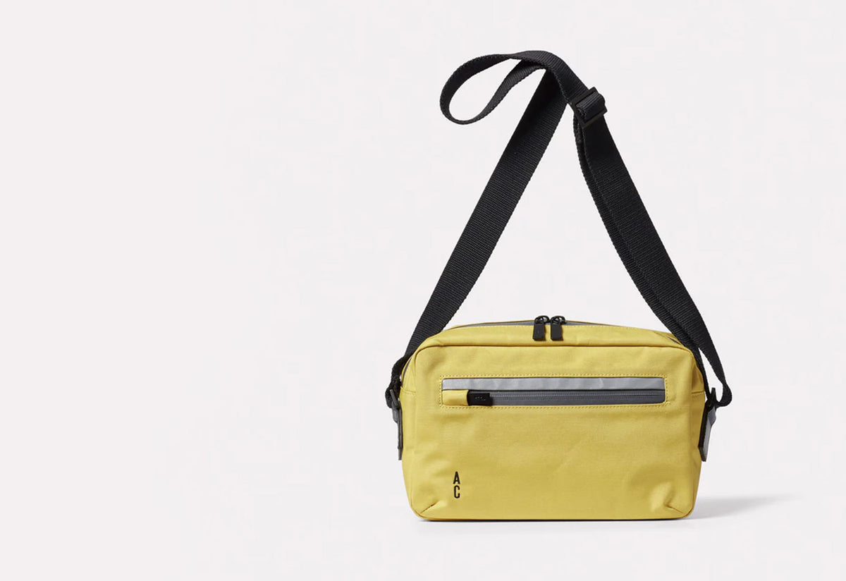 Hotspur Travel Cycle Crossbody Bag, Ally capellino