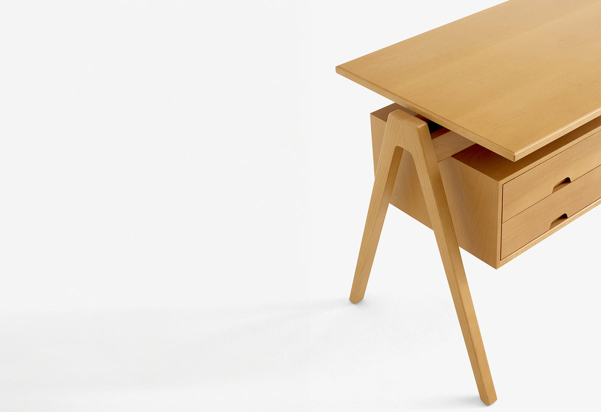 Daystak Desk, Robin day, Andtradition