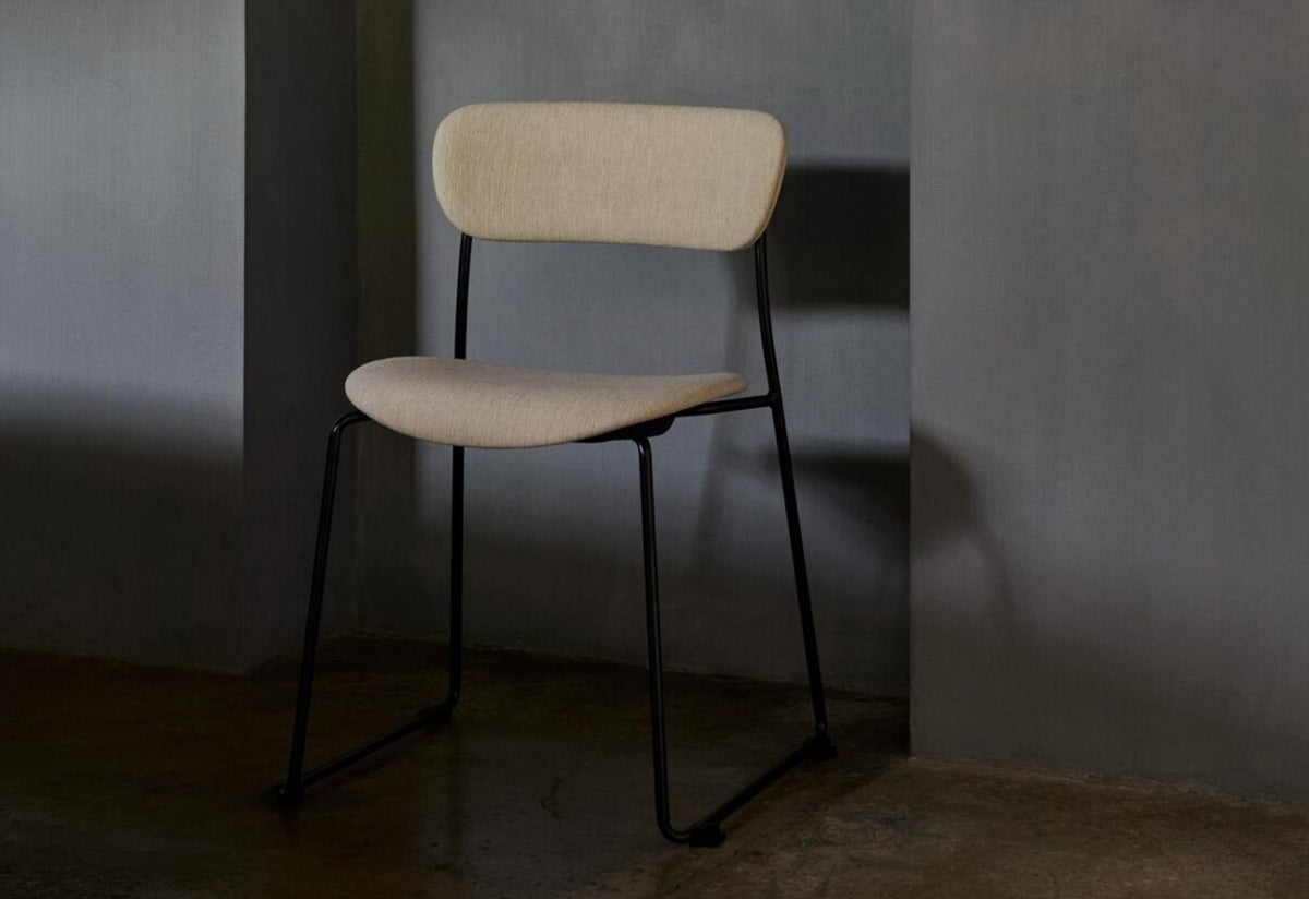 Pavilion Chair | Sled Base | Fully Upholstered, Anderssen and voll, Andtradition
