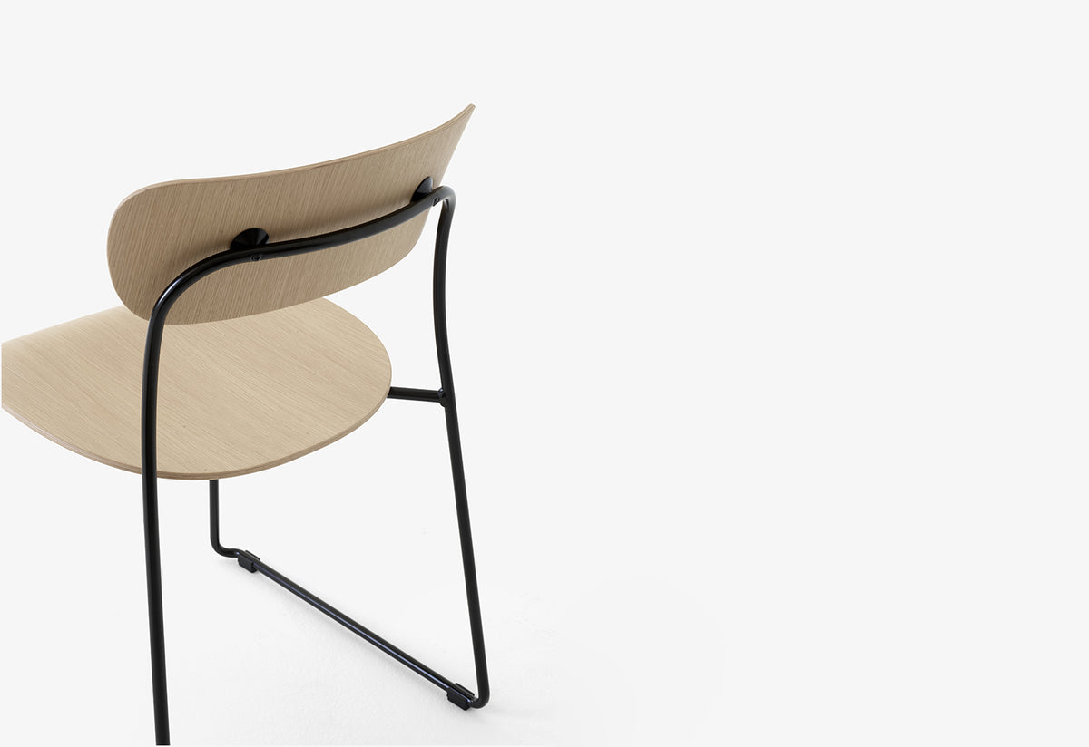 Pavilion Chair | Sled Base, Anderssen and voll, Andtradition
