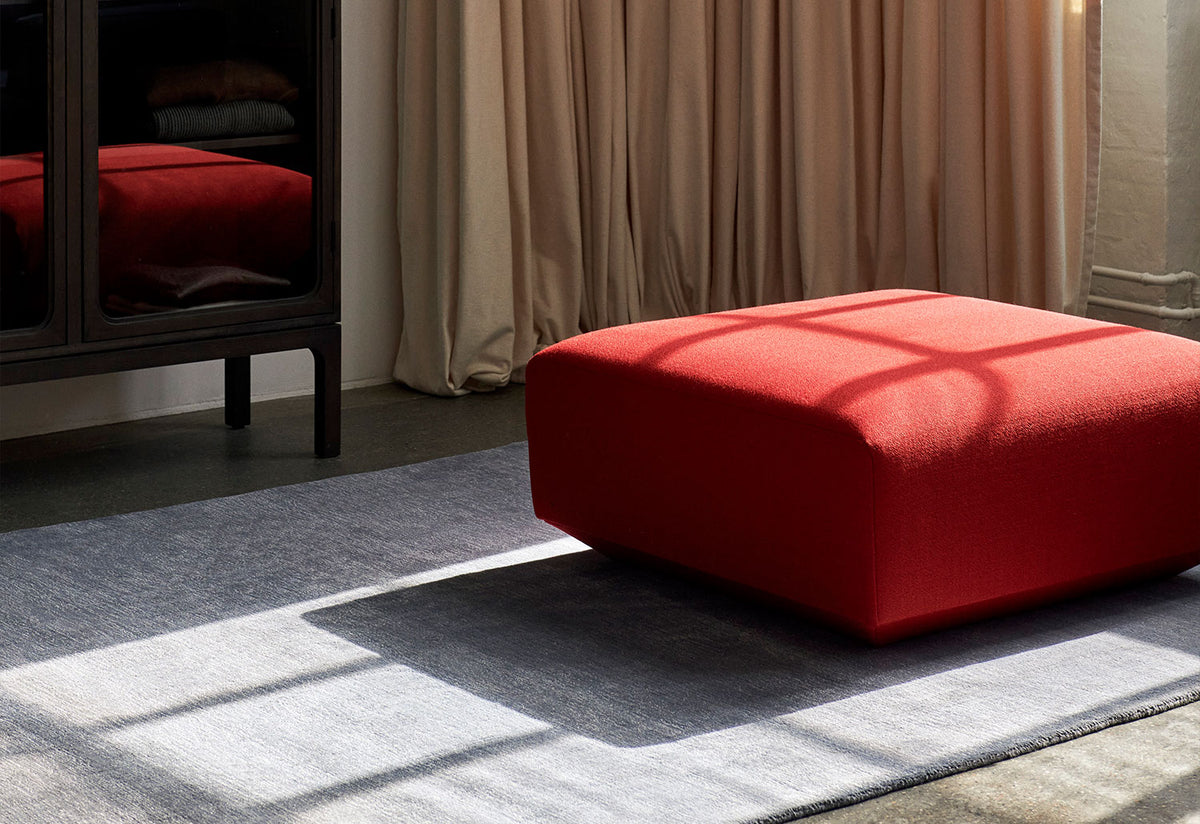 Develius Pouf, Edward van vliet, Andtradition