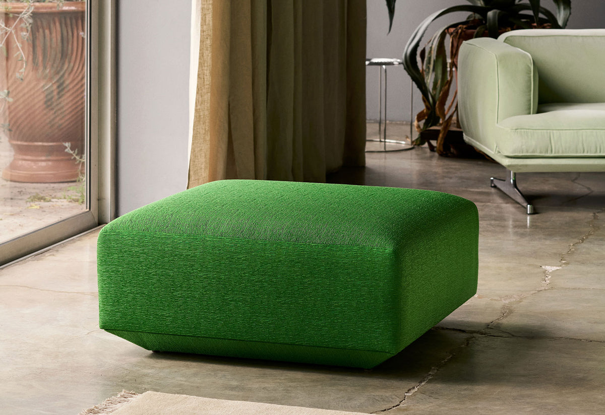 Develius Pouf, Edward van vliet, Andtradition