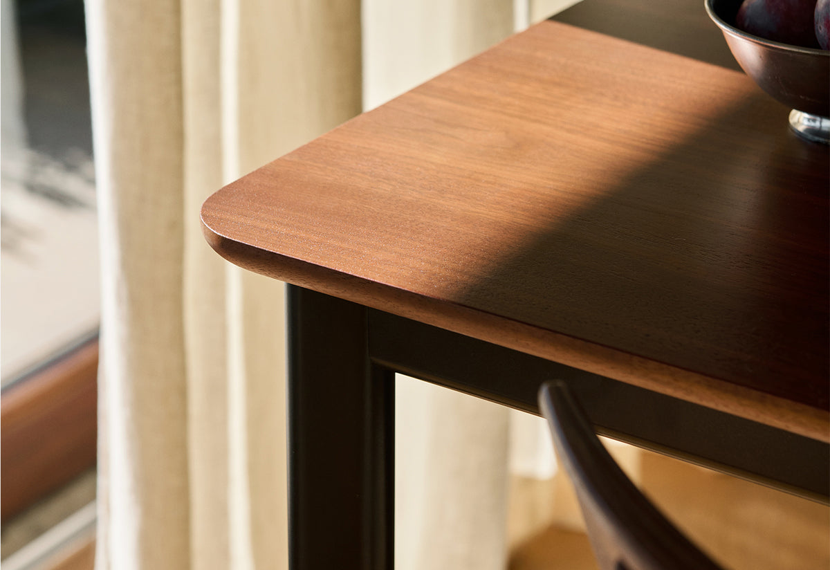 Drip Table | Solid Edge, Hee welling, Andtradition