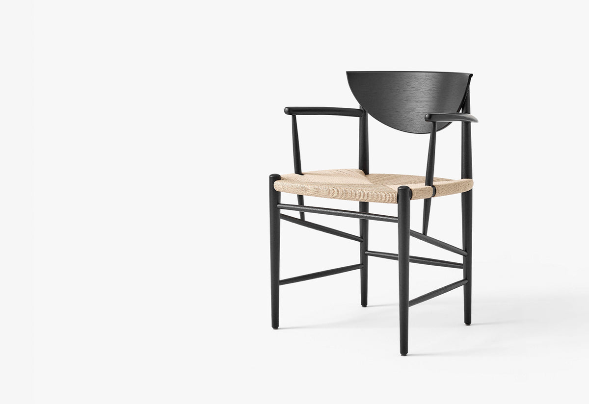 Drawn Armchair, Hvidt and molgaard, Andtradition