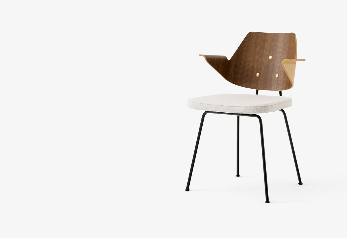 RFH Armchair, Robin day, Andtradition