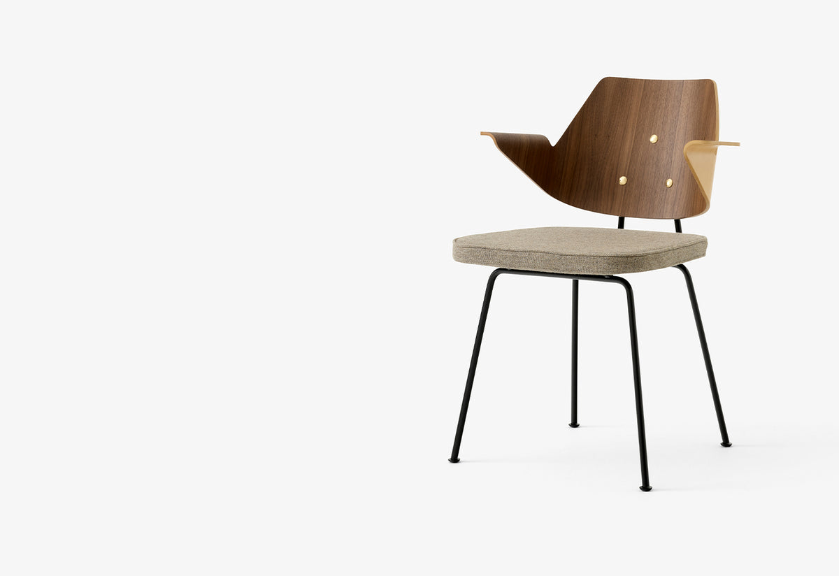 RFH Armchair, Robin day, Andtradition