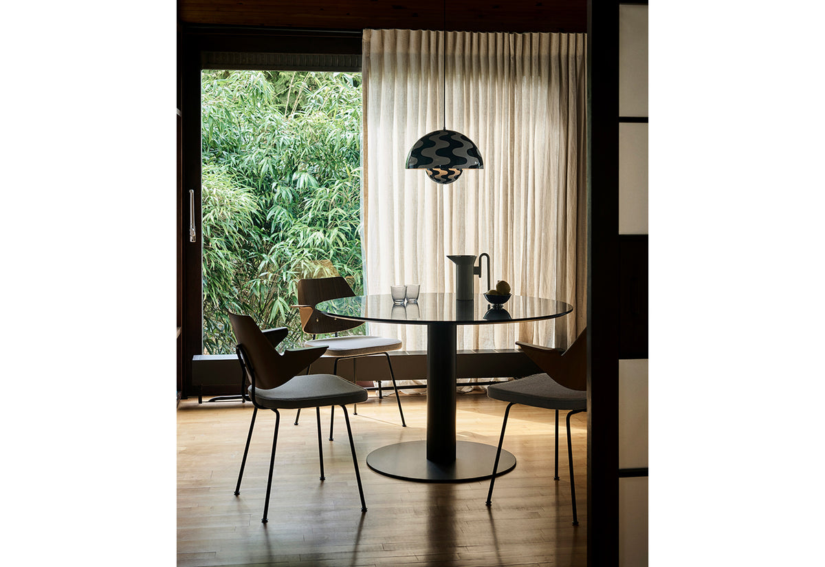 In Between Pedestal Table, Sami kallio, Andtradition