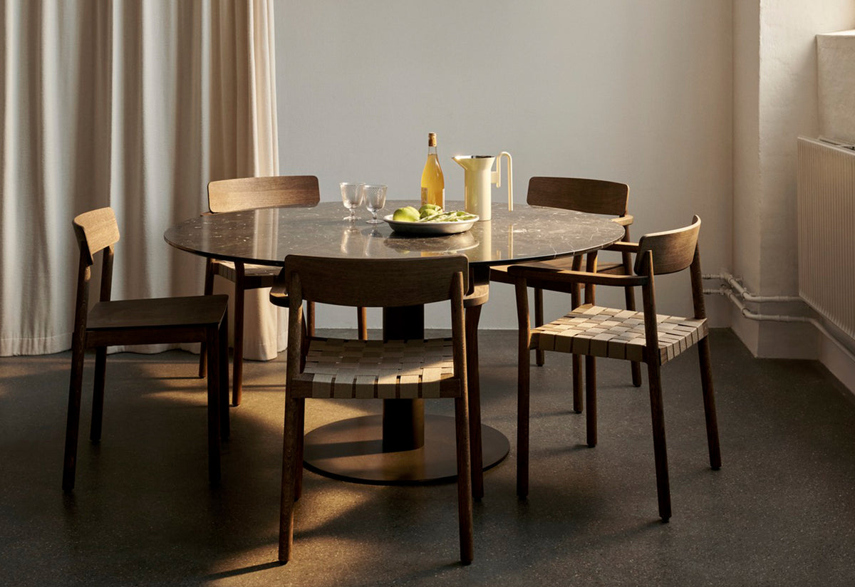 In Between Pedestal Table, Sami kallio, Andtradition