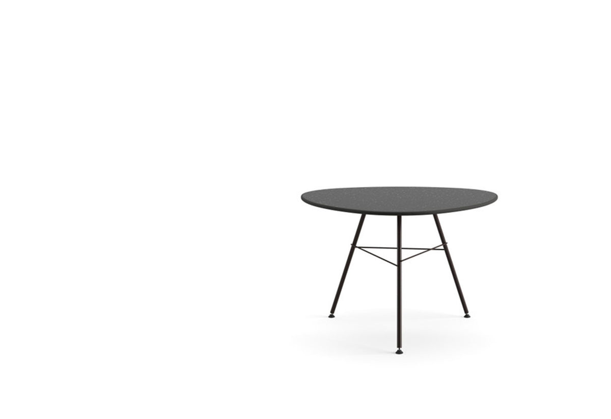Leaf Outdoor Table | Triangle, Lievore altherr molina, Arper