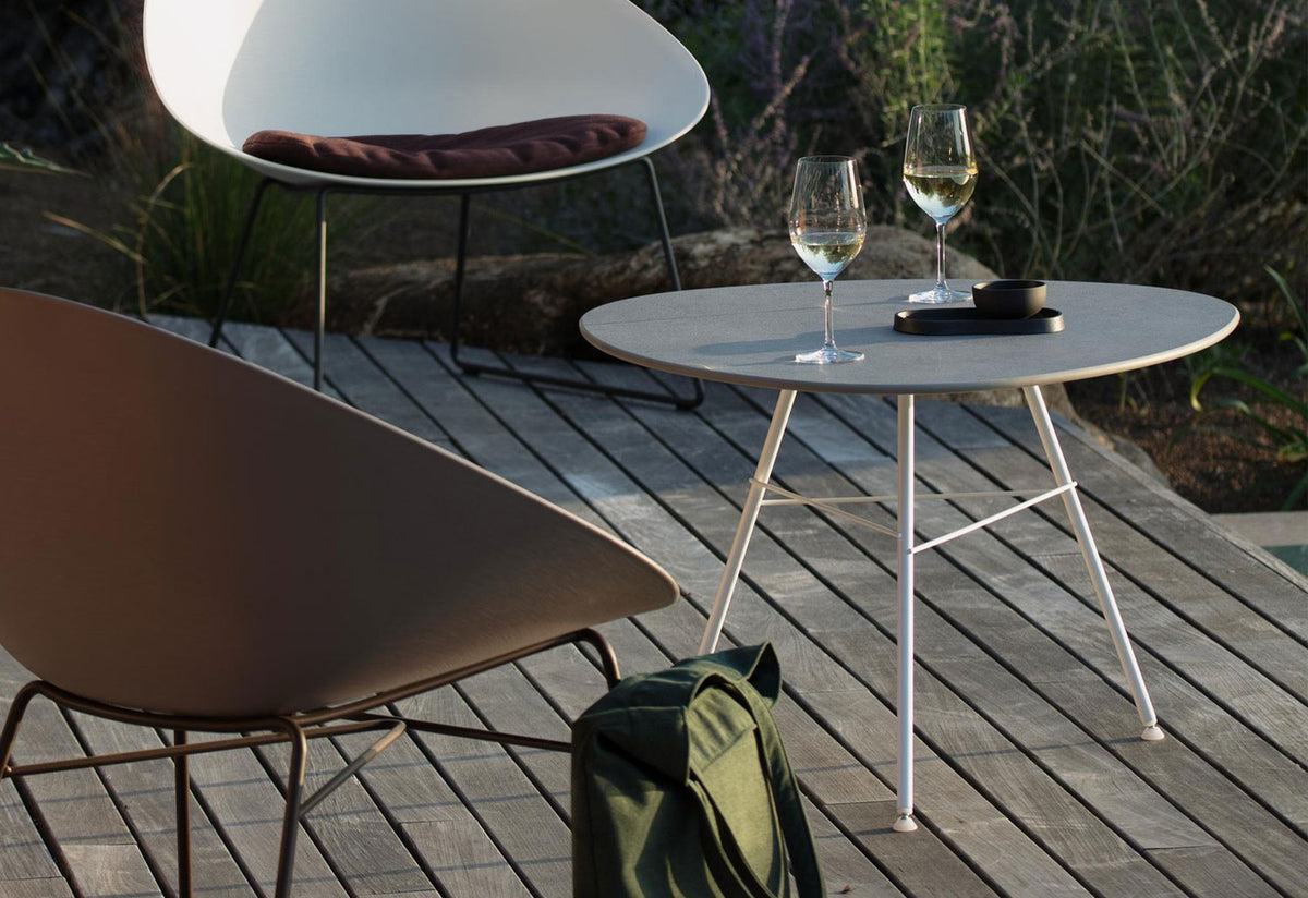 Leaf Outdoor Table | Triangle, Lievore altherr molina, Arper