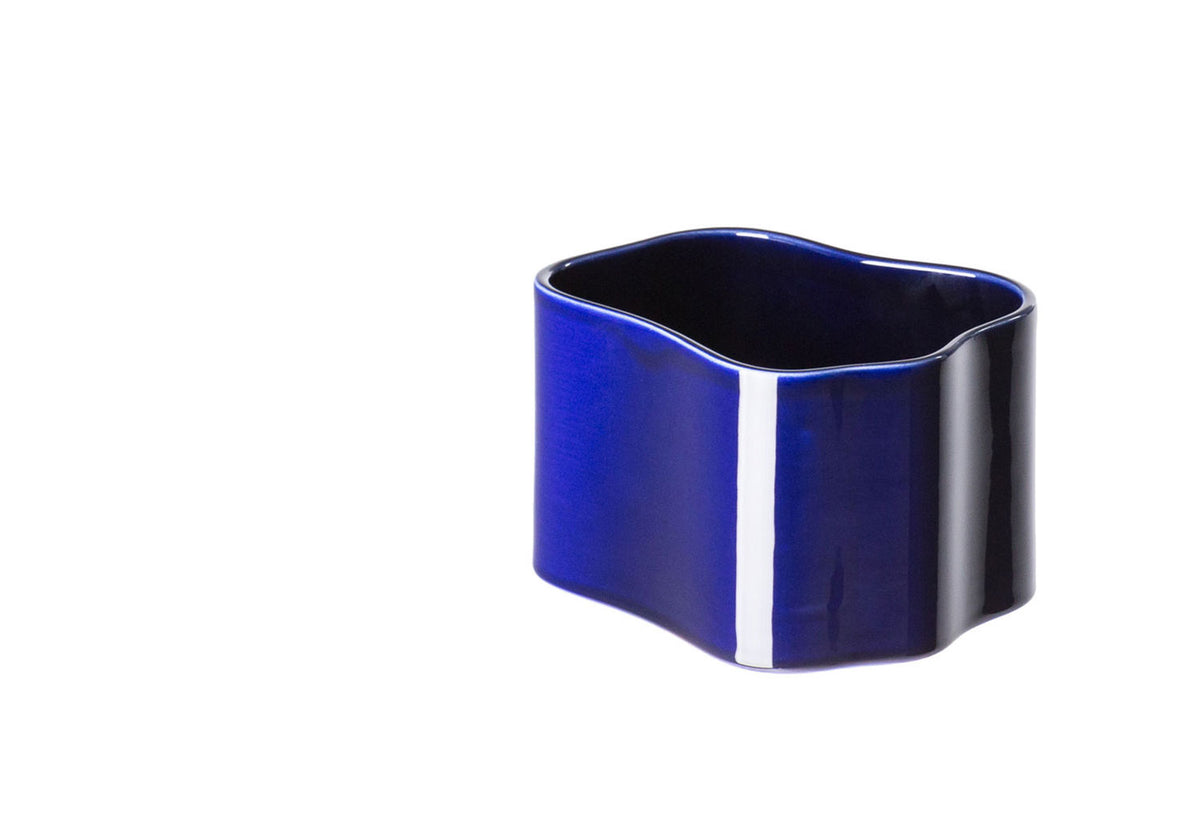 Riihitie Plant Pot, Aino aalto, Artek