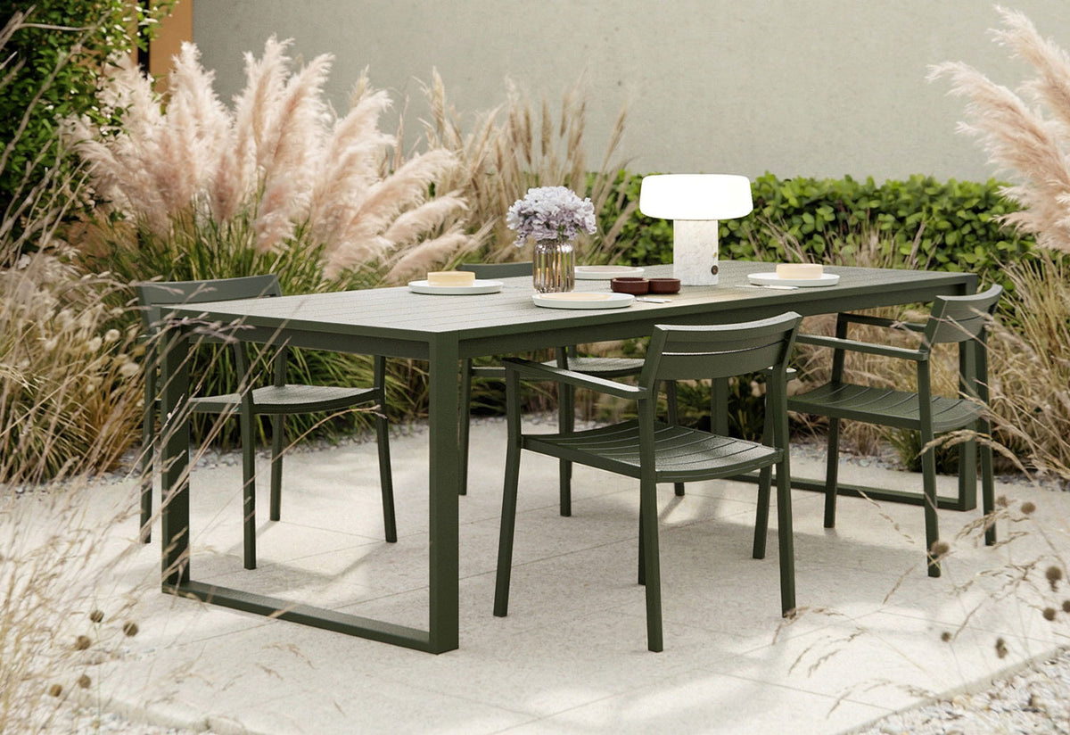 Eos Armchair, Matthew hilton, Case furniture