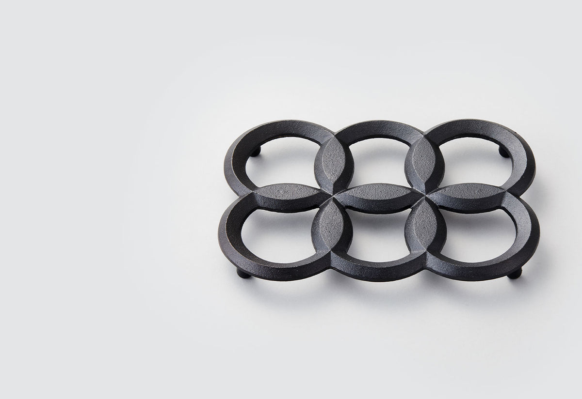 Nanatsuba Pot Stand, Chushin kobo