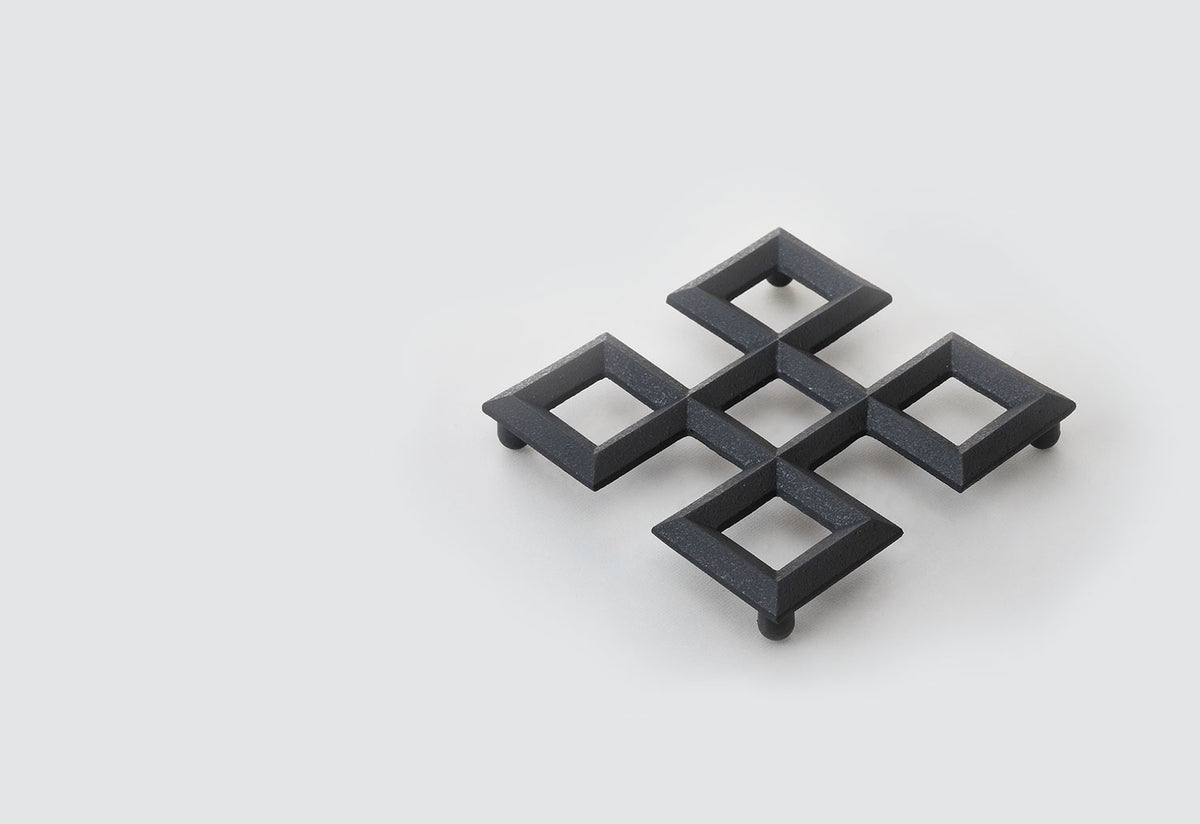 Kumikoushi Pot Stand, Chushin kobo