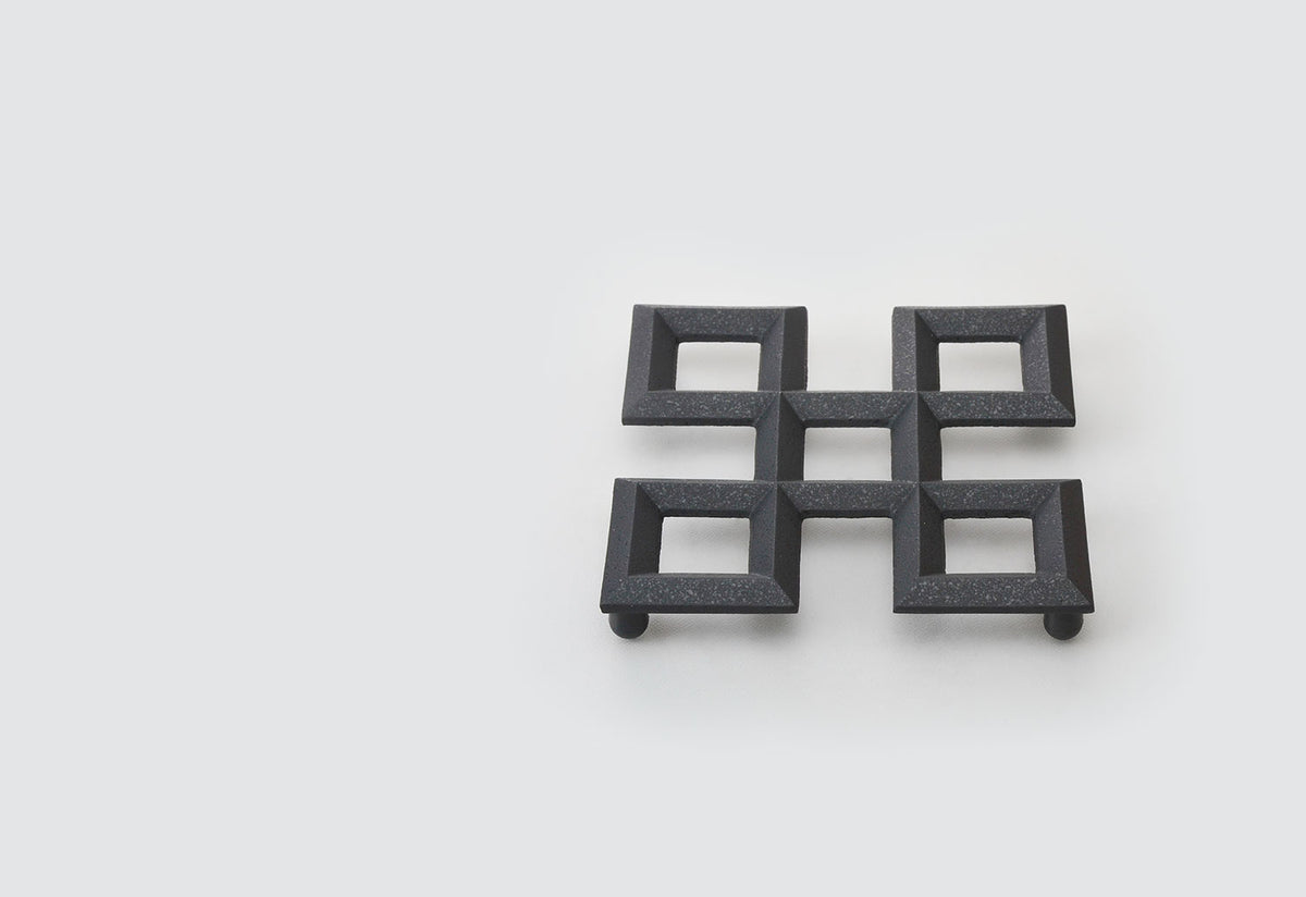 Kumikoushi Pot Stand, Chushin kobo