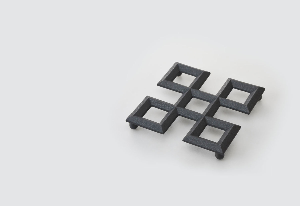 Kumikoushi Pot Stand, Chushin kobo