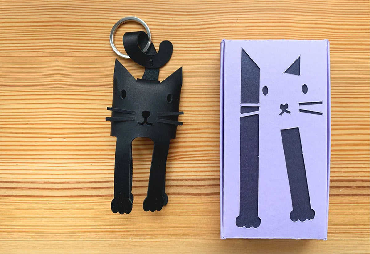 Cat Leather Keyholder, Cut and make