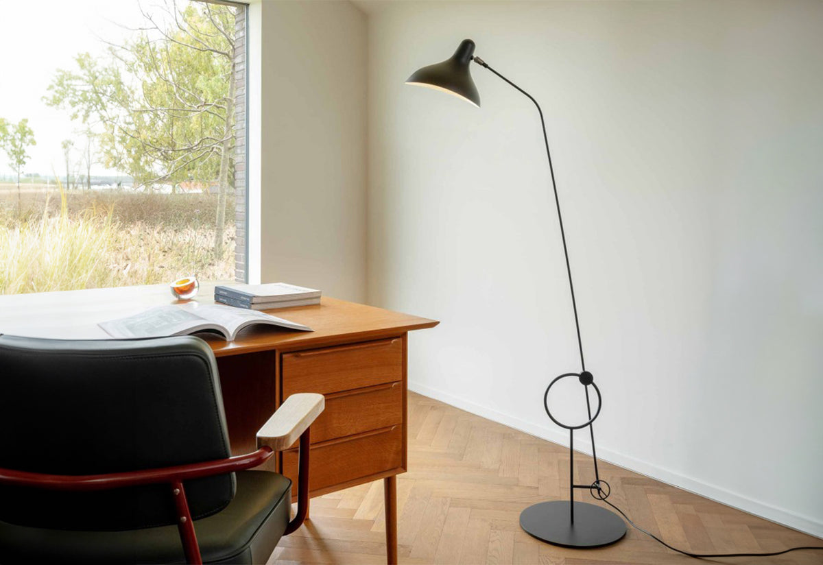 Mantis BS8 L Floor Lamp, Bernard schottlander, Dcw editions