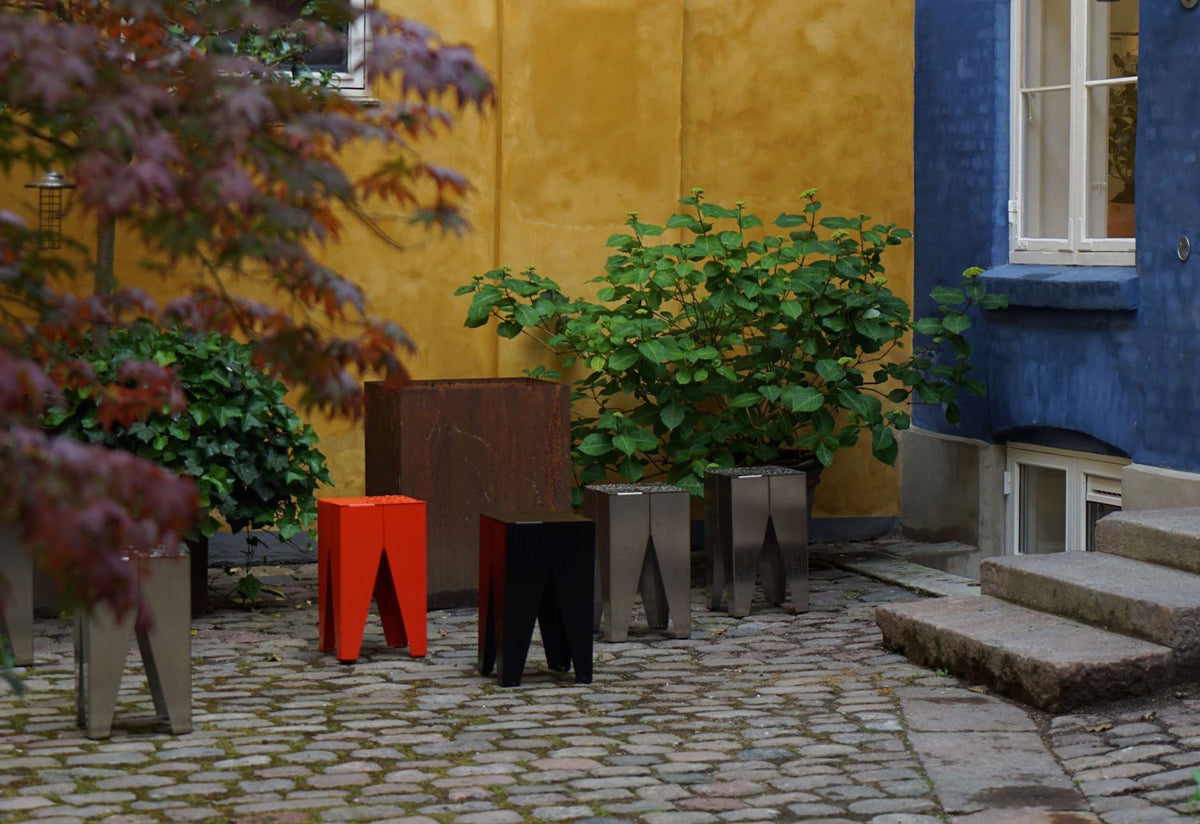 Backenzahn Stool | Steel, Philipp mainzer, E15