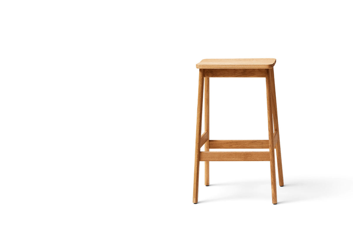 Angle Standard Barstool, Herman studio, Form and refine