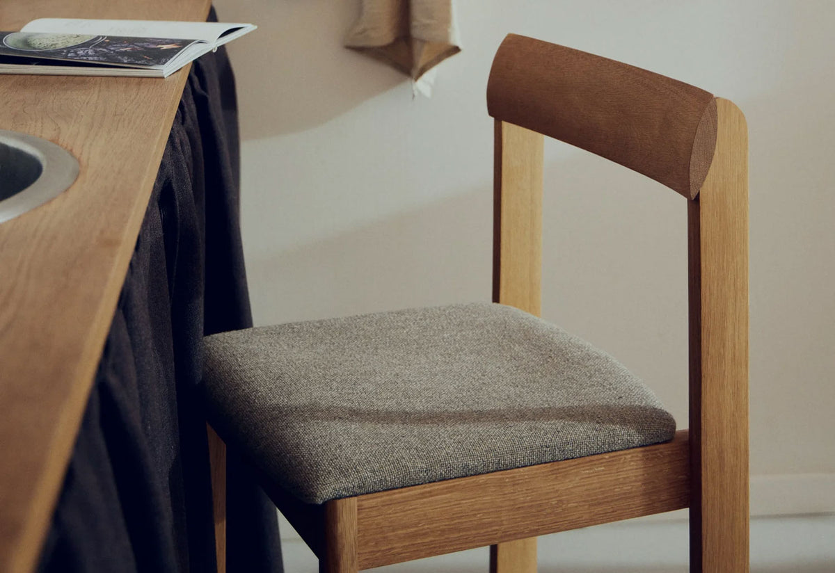 Blueprint Bar Chair, Herman studio, Form and refine
