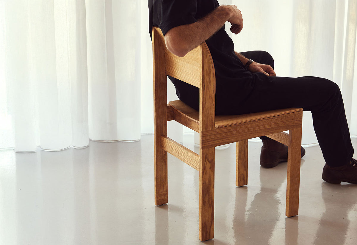 Sonder Chair, Herman studio, Form and refine