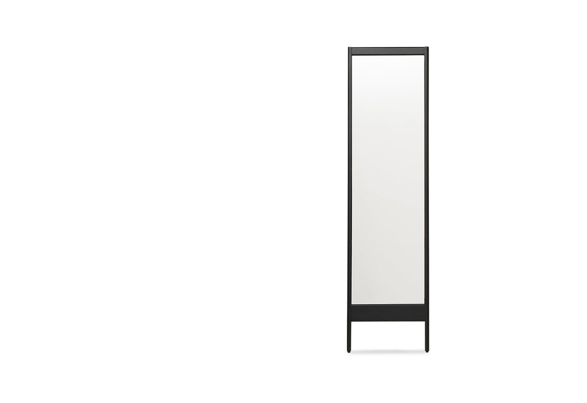 A Line Mirror, Herman studio, Form and refine
