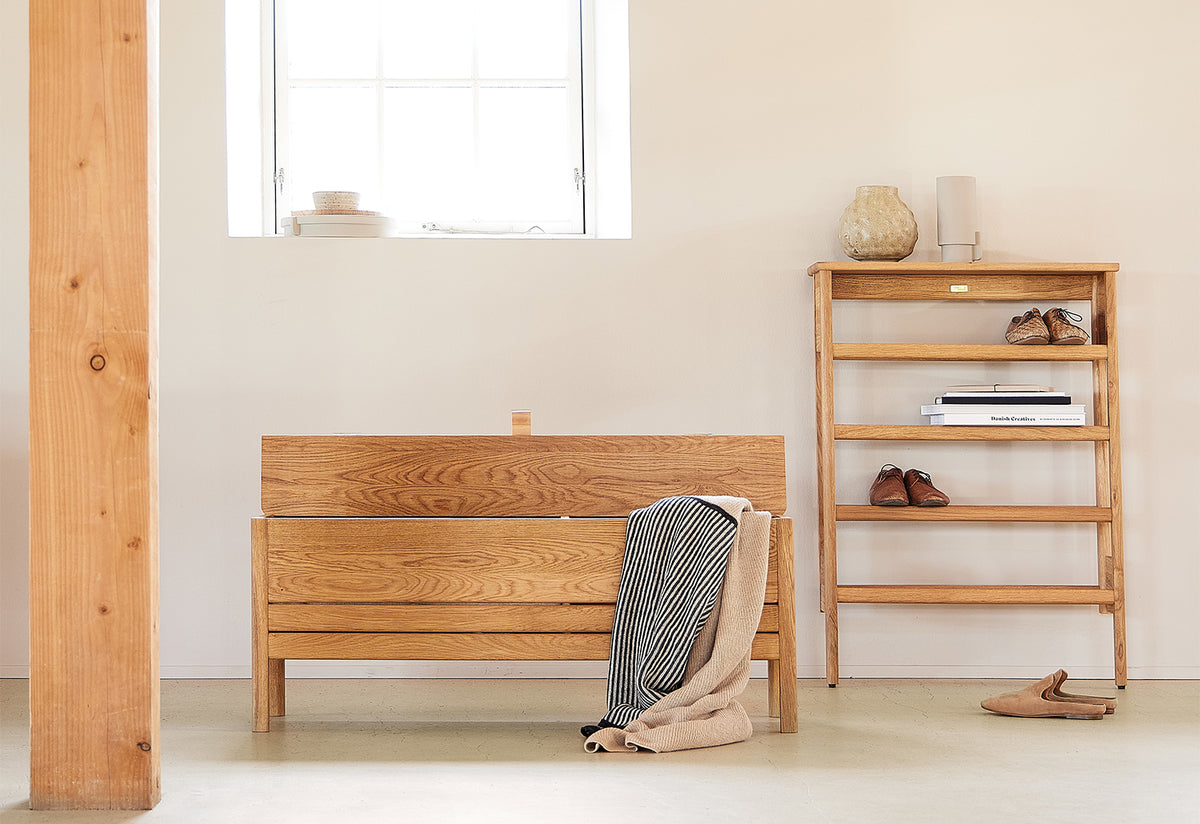 A Line Storage Bench 111, Herman studio, Form and refine