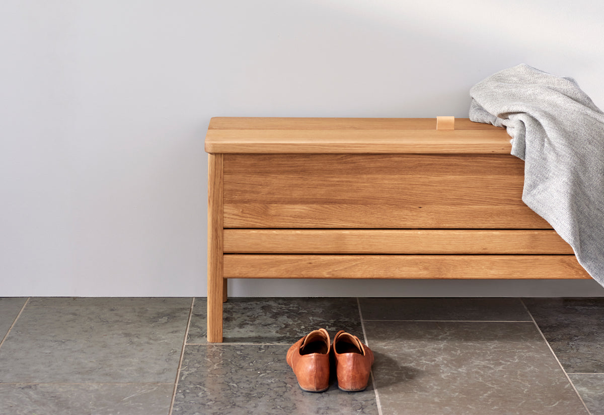 A Line Storage Bench 111, Herman studio, Form and refine