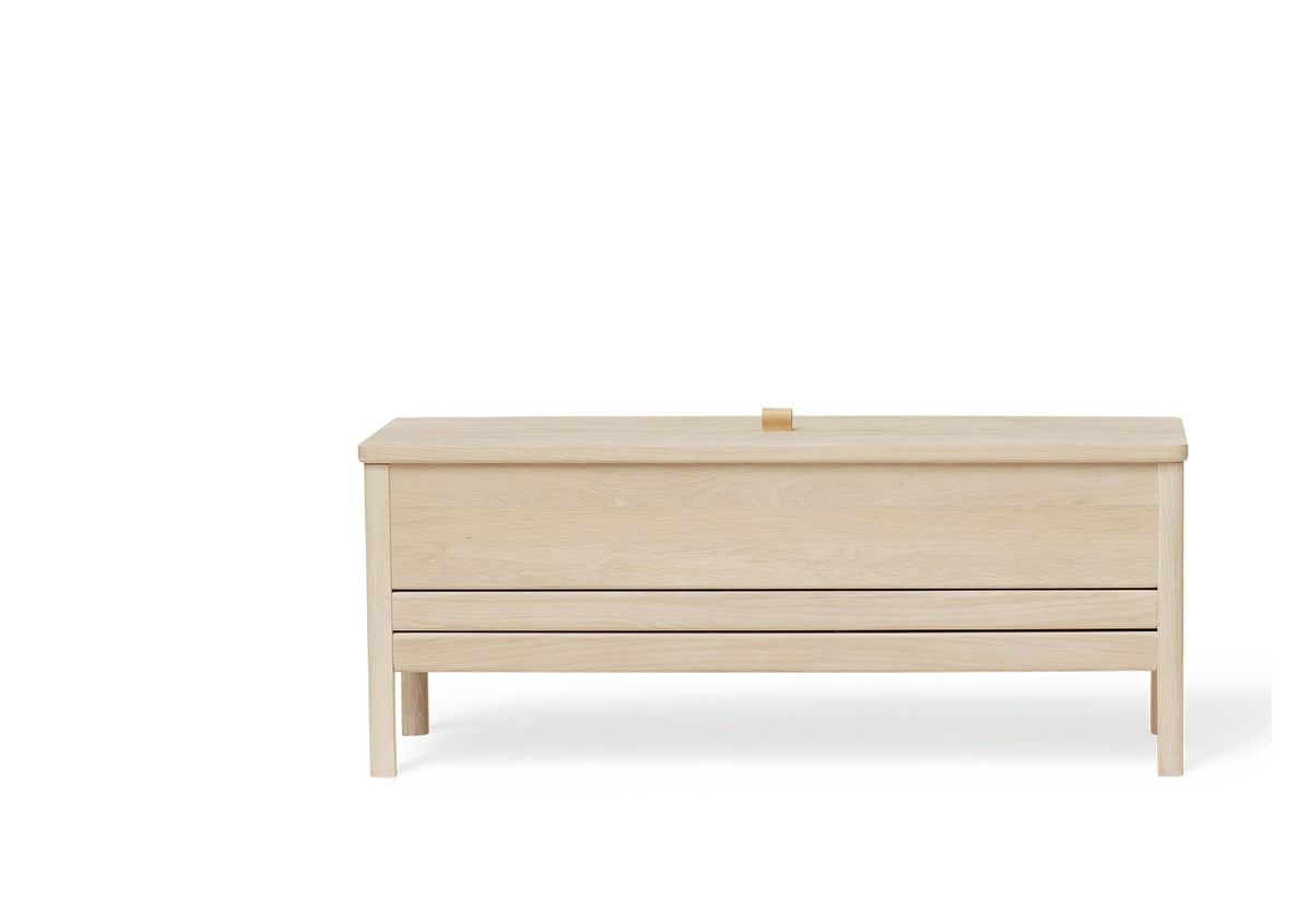 A Line Storage Bench 111, Herman studio, Form and refine