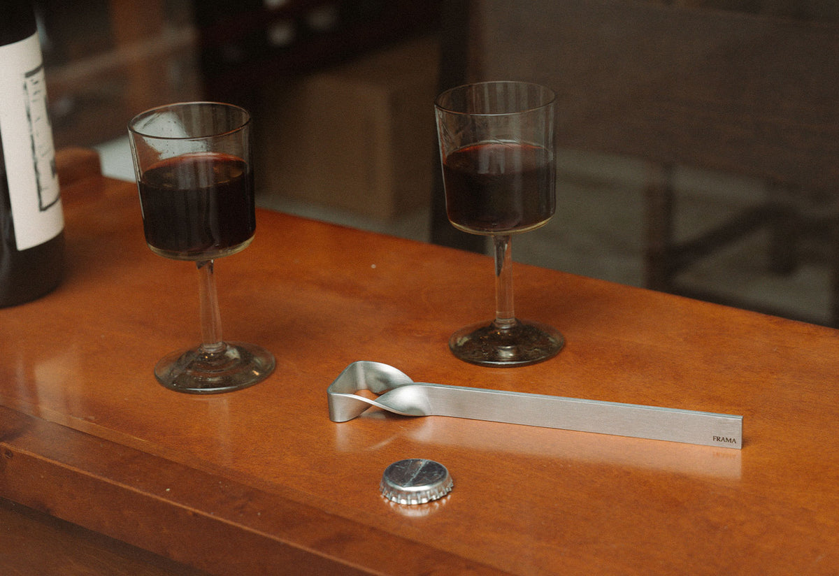 Ground Bottle Opener, Frama