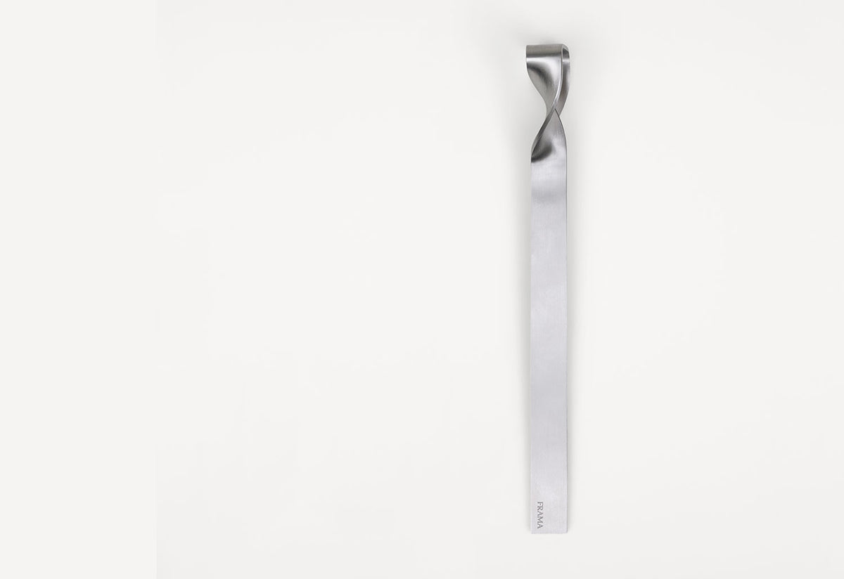 Ground Bottle Opener, Frama