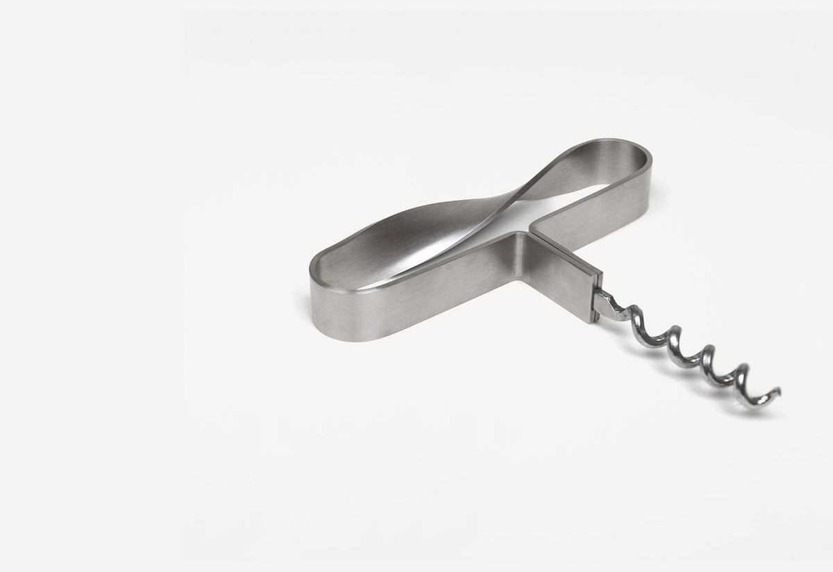 Ground Corkscrew, Frama