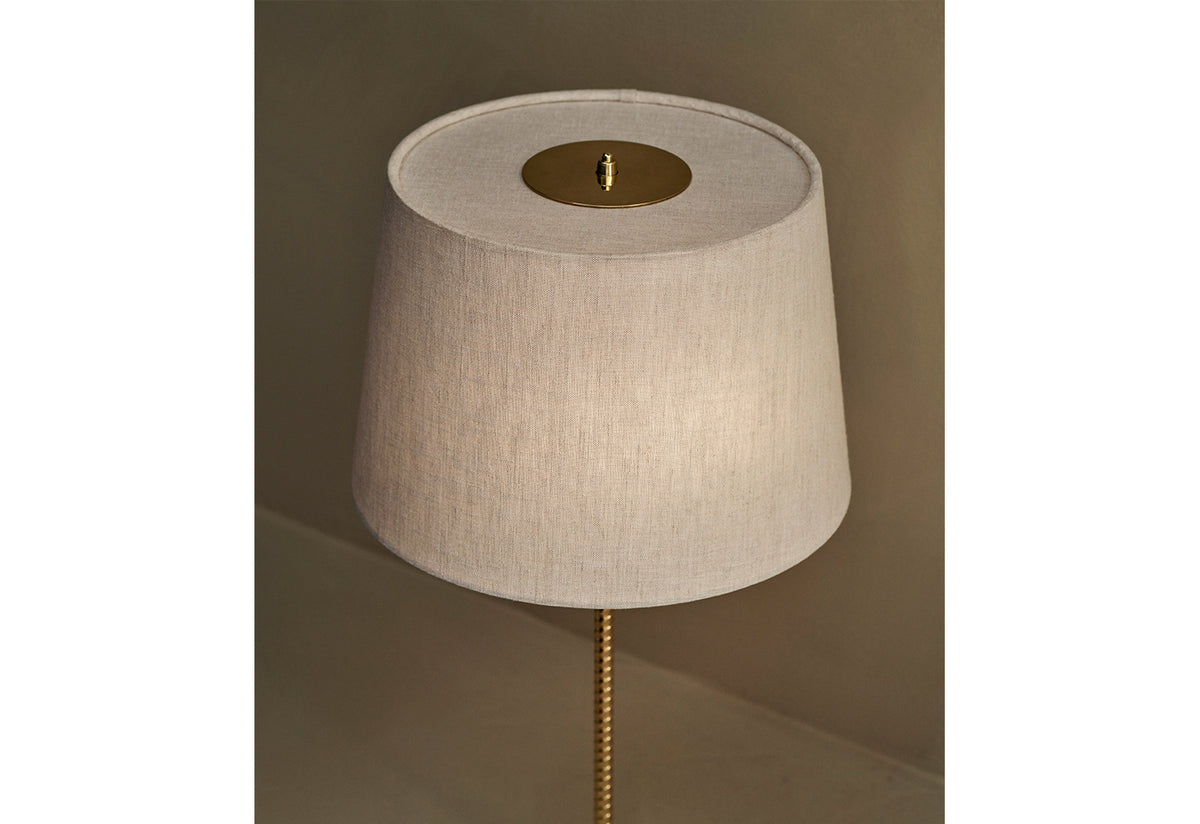 9205 Table Lamp, Paavo tynell, Gubi