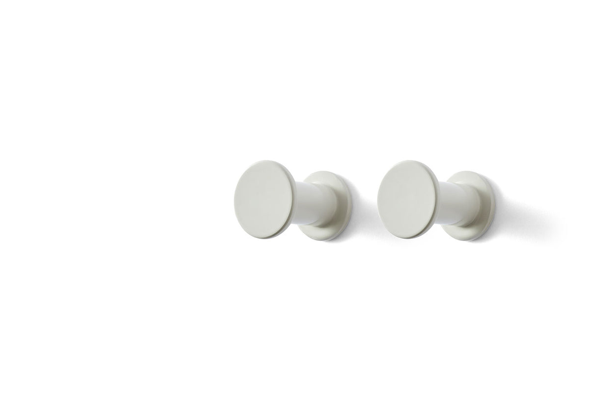 Bolt Hooks, Hay
