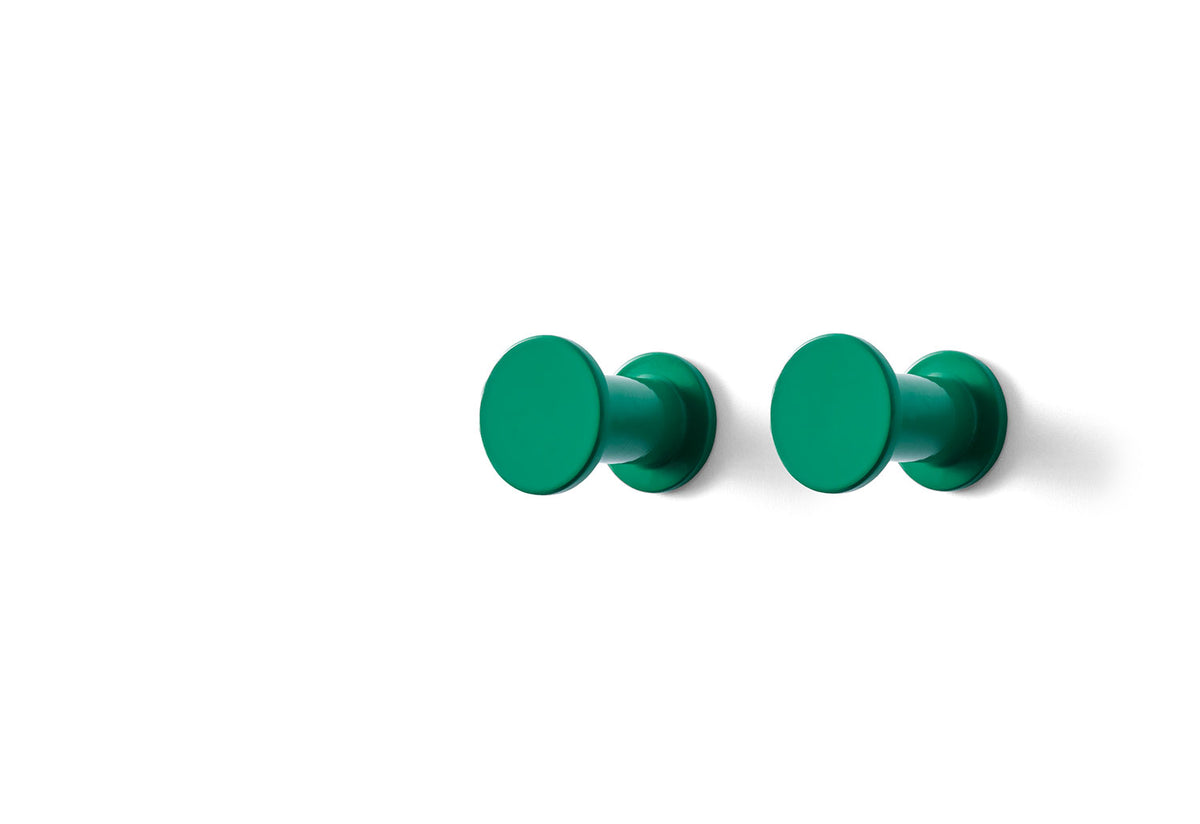 Bolt Hooks, Hay