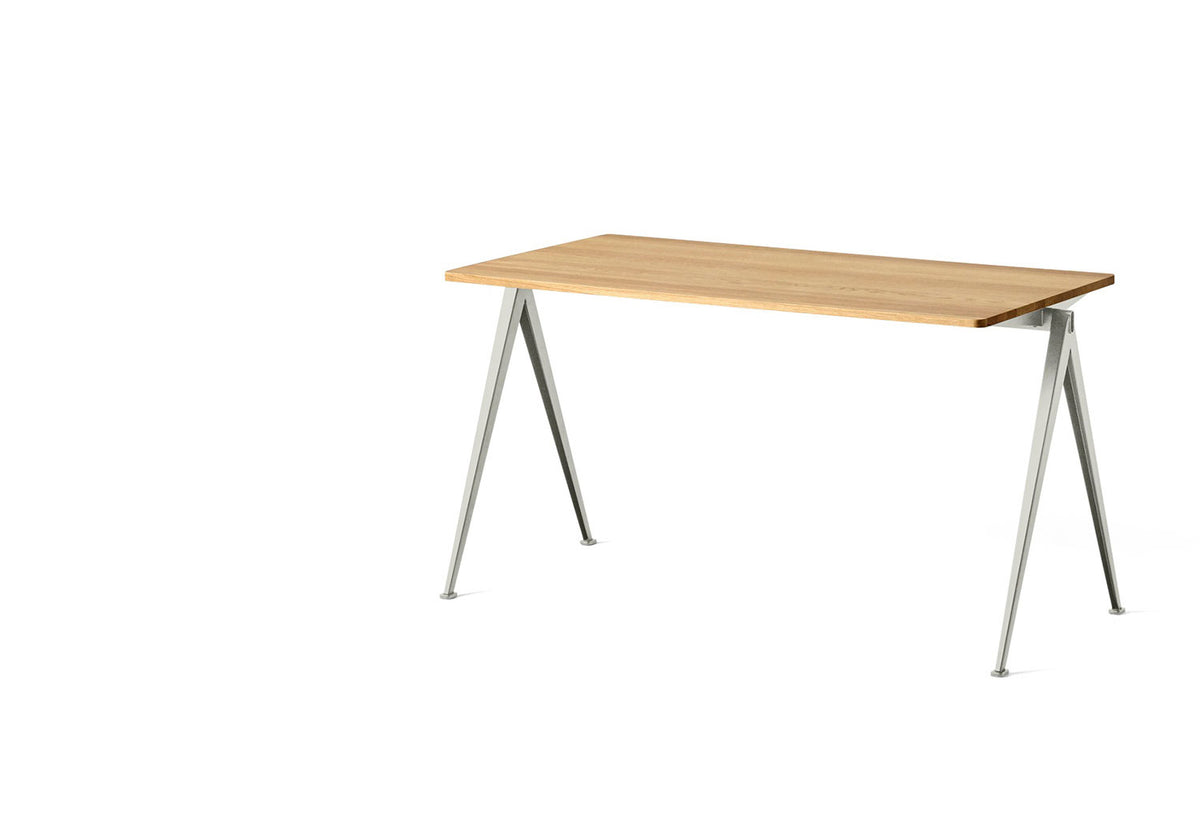 Pyramid Table, Wim rietveld, Hay