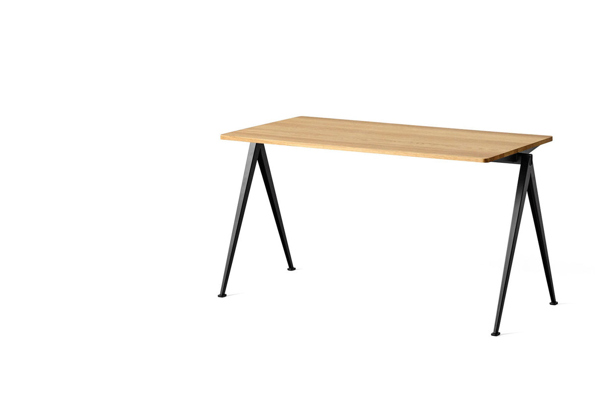 Pyramid Table, Wim rietveld, Hay