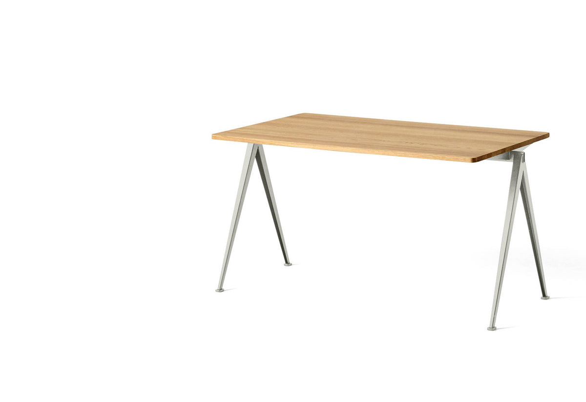 Pyramid Table, Wim rietveld, Hay