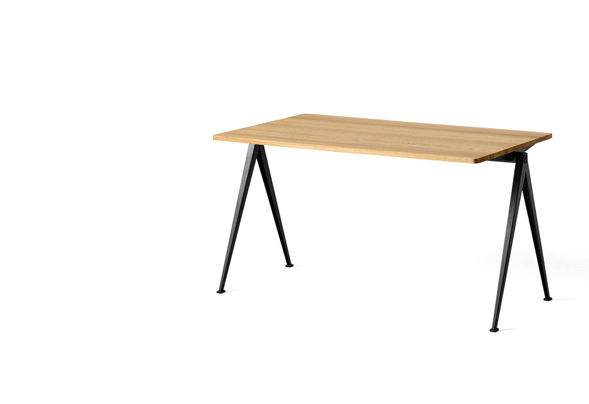 Pyramid Table, Wim rietveld, Hay