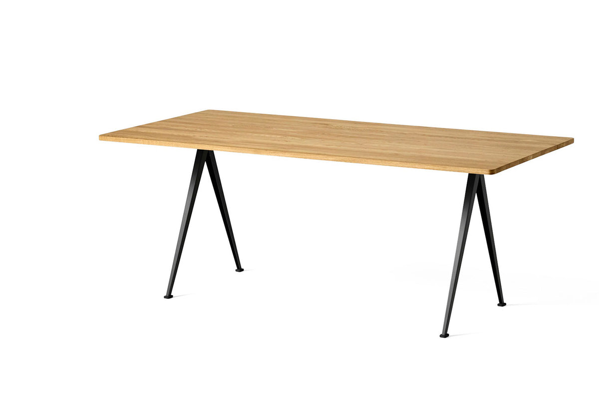 Pyramid Table, Wim rietveld, Hay