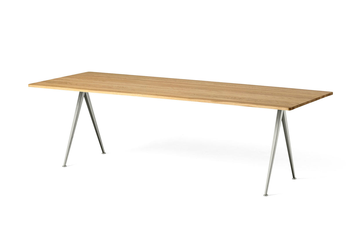 Pyramid Table, Wim rietveld, Hay