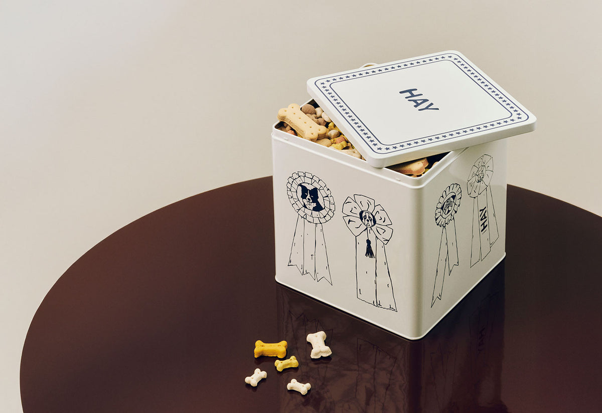Dog Food Storage Tin, Holly golightly, Hay