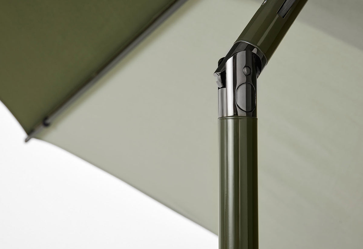 Terrazza Parasol | Hexagon, Hay