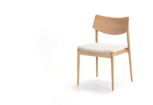 Karimoku Case A-DC03 Dining Chair | twentytwentyone