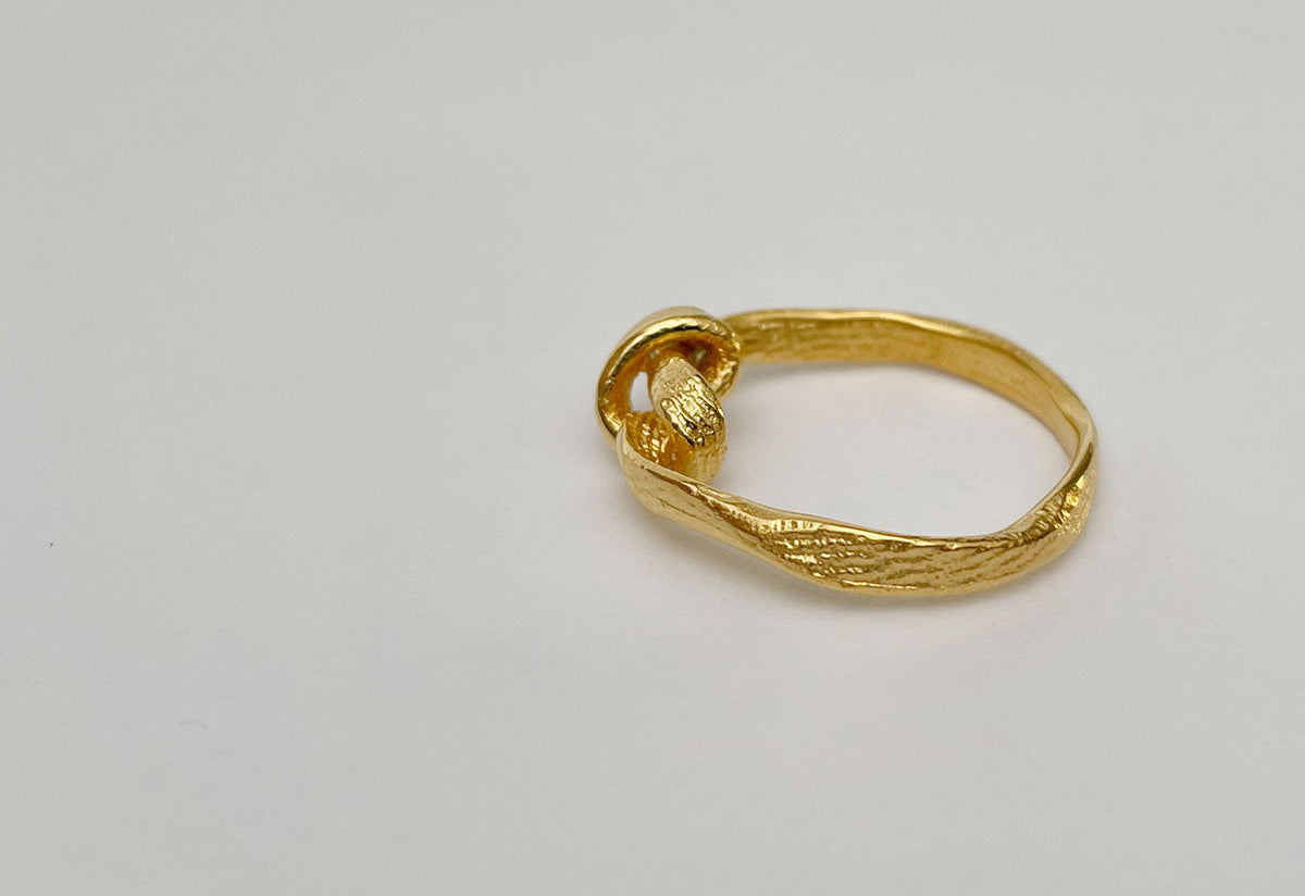 Bashed Knot Ring, Kei tominaga